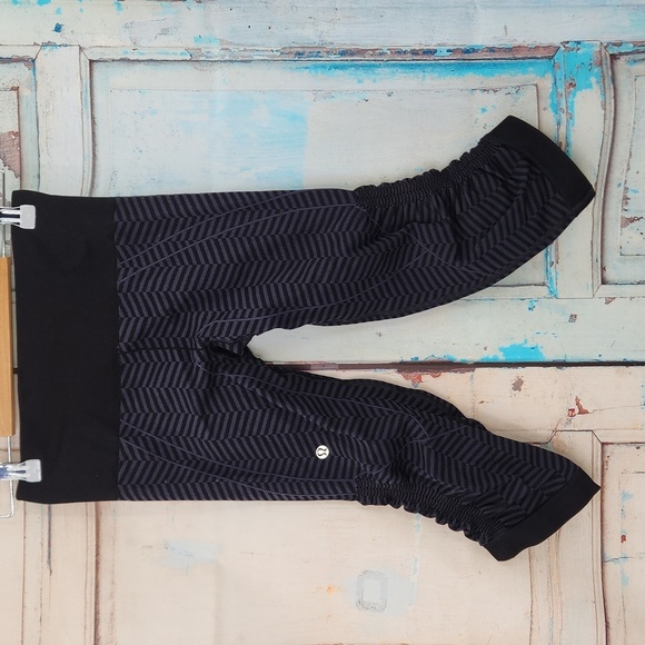 Lululemon In The Flow Crop Herringbone - Picture 4 of 5